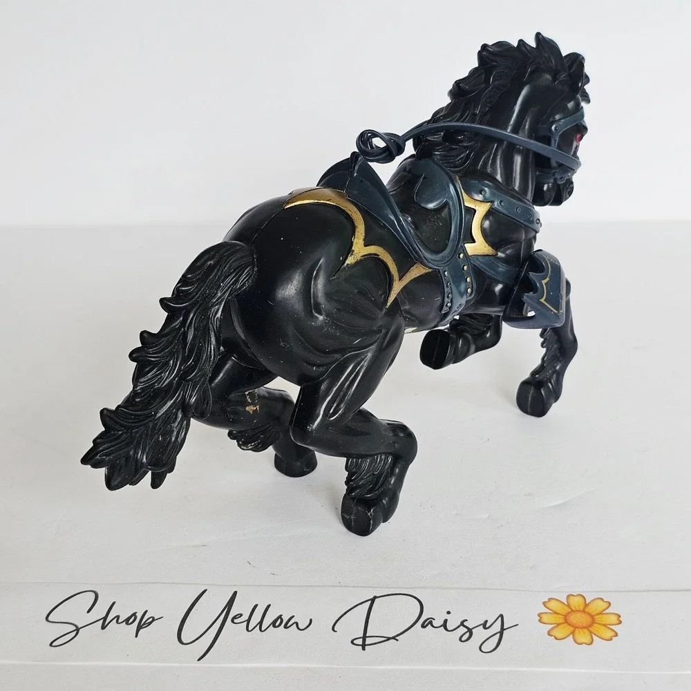 Vintage Batman Dark Knight Bat-Horse Stallion Action Figure Accessory Black Gold